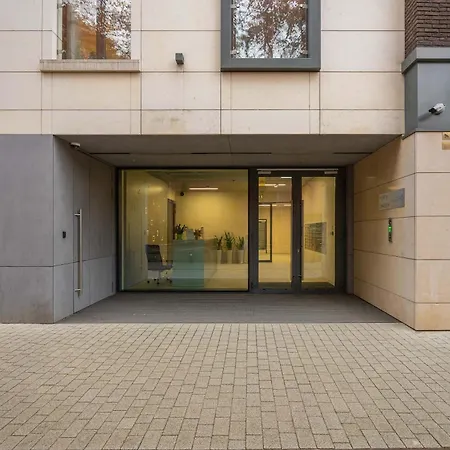 Air Conditioned With Parking And Desk For Remote Work In By Renters *